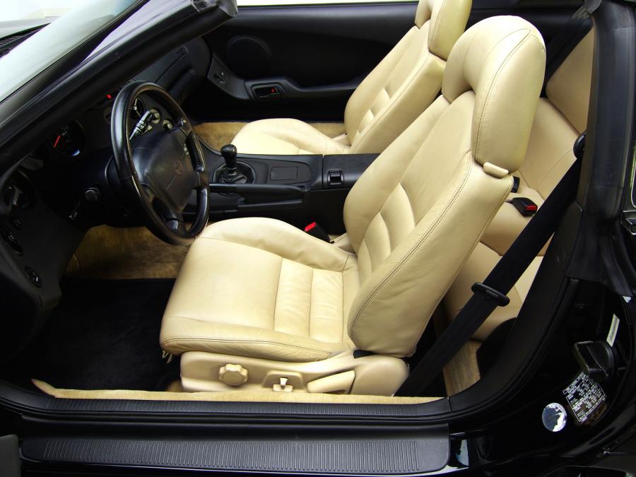 Интерьер Toyota Supra Turbo Targa (JZA80) 1993 года  (NA) (фото 2 из 39)
